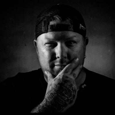 Sr. Creative Content Manager at Monster Energy | Professional Hand Model | Amateur Karaoke-ist