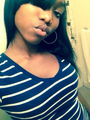 Yahnaaaaa's profile picture. his wife ...