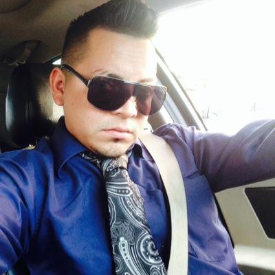 la vida solo es una poreso la disfruto sana mente con mis amistades lol