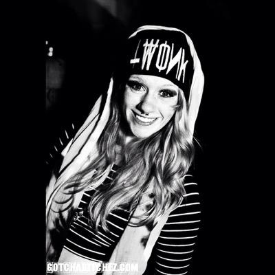 _frankayyy's profile picture. I really like the floor, not pants, hockey, good vibes, bass, & hoodies. #basshead #₩₩₩ ♡9.20.14♡