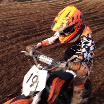 19JT_VINER's profile picture. 