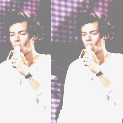 Raising his kids while swallowing mine.                           • single • bi • FL/RP •