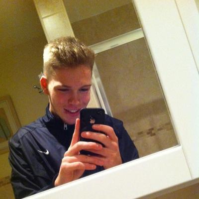 cameron090798's profile picture. 