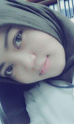 Allah SWT| my parent | I love my self | enjoyed | moody but is mood booster | hijab | yanwar ♥