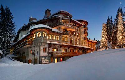 A hotel where celebrities can getaway and spend a season in paradise whether it be Spring, Autumn, Summer or Winter.