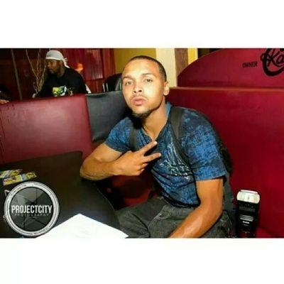 Neal On Chill Always $$$ Staying Out These Fuck Nigga's Way #ProjectCityPhotography Go Follow @project_city Is The Team #Loyalty