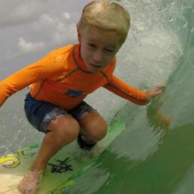 4_twee's profile picture. on my chest