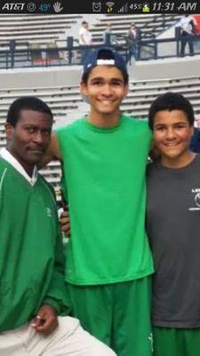 esthree75's profile picture. 