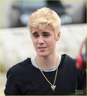 mi idolo es Dios, 
BELIEBER, 
Cody me siguio el 26 de diciembre a las 4:42pm.
Futura psicóloga 
Enamorada de la vida y de él