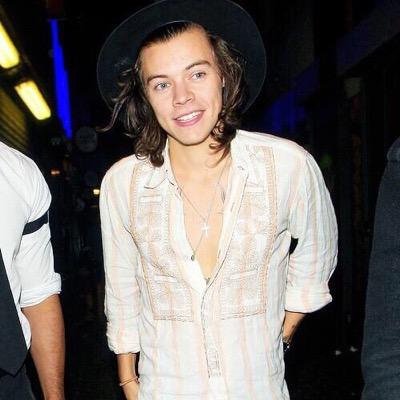 please follow @jawdropharry thaaaanks. xx