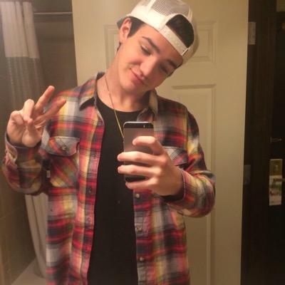 FREE FOLLOW NOW GO FOLLOW @xidekx THAT WOULD MEAN ALOT