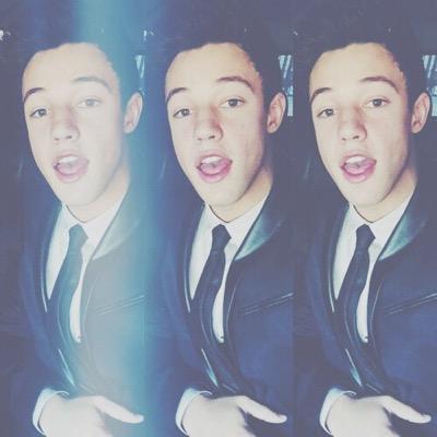 PLEASE FAV/RT THIS IVE BEEN TRYING REALLY HARD FOR A CAM FOLLOW  https://t.co/msh7ANA2fy