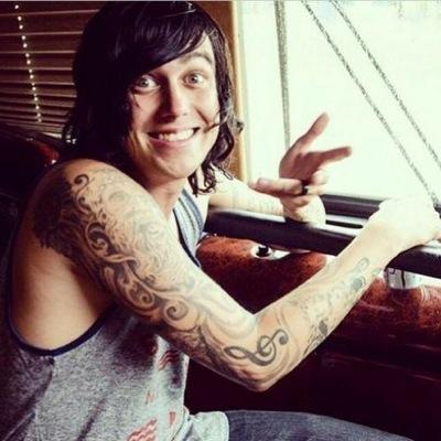 Follow @frickingquinn they follow back all☺️