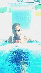 19 year old bi.. Dominican #Single from Amsterdam..
dont like what u see? then dont bother to speak up cuz your ass is nothing but a profile ;) ! #ifollowback.