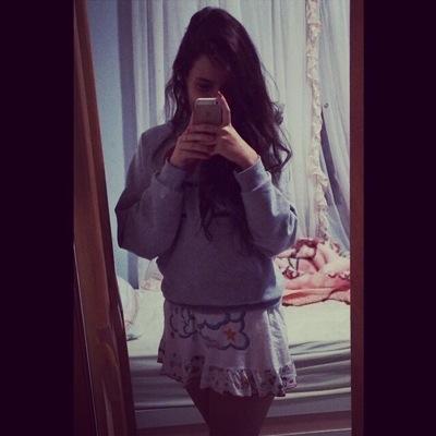 Garotas inocentes não merecem chorar, por garotos que não tem a verdade no olhar. Escolhi ser diferente amor, só pra te amar