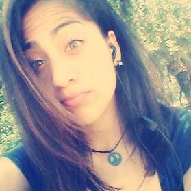 Hi I'm 15 years old and singing listen to everything that I love you ♥  ! I'm loving the music! ♥ ! *-*