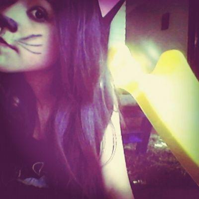 Amo la comida,dormir,la musik.Me gusta una persona :http://t.co/G3UcV1dR0C coder y Hunter♡