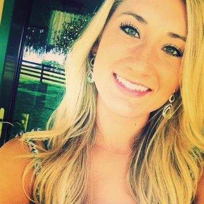 carlyfryz_'s profile picture. Biology at UPJ. AΣΑ. York, Pa. Life is good.