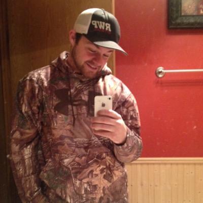 JakeAPhillips's profile picture. 20. proud father. Hunting and Fishing. I have no fucking clue what a twitter is. taken. KJC.
