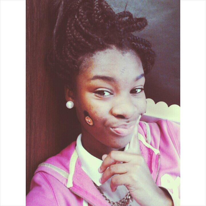 JUNIOR | NDL's wife | coool as af | follow me & mention me for a follow back | kik hismain_love (: