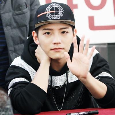 HOTSHOT 윤산 팬페이지 홈계정 입니다.