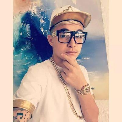 meu idulo é oo melhoor Guilherme kaue , como ja disse milhares de vezes minha educação vai depender da sua , e nen veem fala merda pra mim pk vaai ouvir
