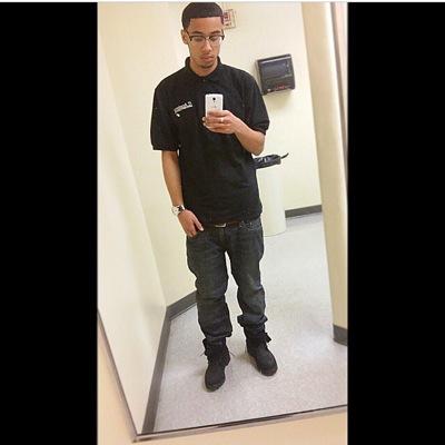 ✏️Working on my first mixtape ( The Intro ) .. Currently living in Fort Wayne IN. Im 16 chasin BIG dreams. Taha Dont sleep on me!! Hit up my dm for a feature.