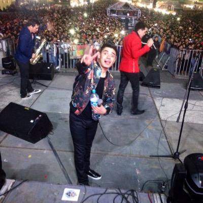 al tiro el apoyo para @latinpowermusic