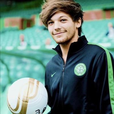 FREE FOLLOW FROM @nialls_cupcak3 SHE FOLLOWS BACK