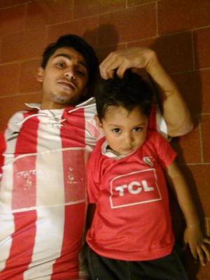 EdgardDRuiz's profile picture. Guerrero de la vida, soldado de una cultura. 

#Nada es imposible & todo se revierte. 

#Benja,Tizi&KarenLosAmo♥.