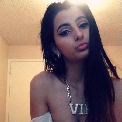 DamarisYaanes's profile picture. finally made a twitter... idk if im digging it yet. bi only cuties get a follow back #thefamily i love pretty bitches