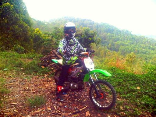 okasanusi's profile picture. Rorompok Store™  Sundanis & Siliwangi Squad . Local Hero . Sundanisacuk . Skate & Surf fashion . ALL Distro ♣ junkiee-Labs || 085711962034 - 21C6543B