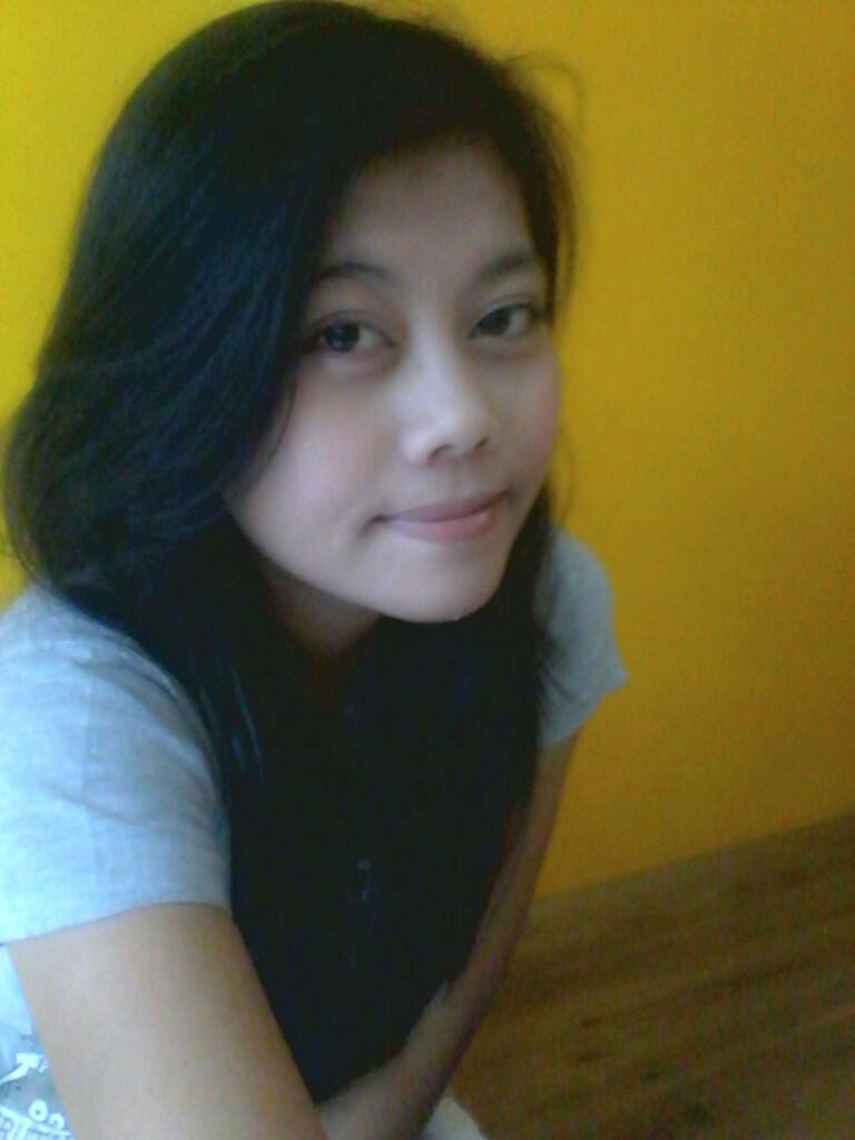 iissriastuti's profile picture. 