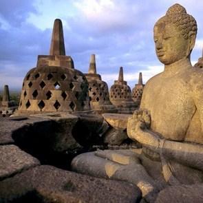 sejarahdotcom's profile picture. Kumpulan Sejarah