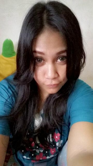 Biar hati kocar-kacir tp bibir tetap senyum