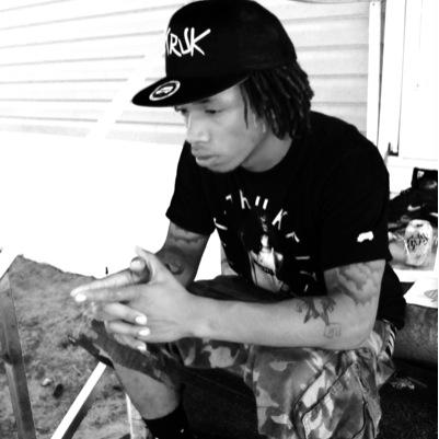 YOUNG NIGGA DATS ONLY CHASING DREAMS N AFTER DAT DOLLA NO MORE NEEDED kik me at 23nation :INSTAGRAM:@_YOUNG_QUAVO5