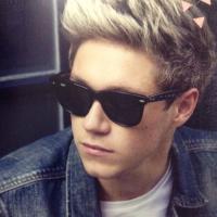 1D♡R×N (@beeeeezn) Twitter profile photo