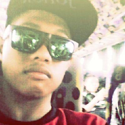 ID Wechat:azlisuper23
Instagram:azli_syahmi18
Manipulasi ayat puisi
 fasbazzly@gmail.com
    Songwriter