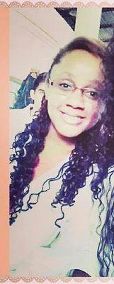 Cantora e pretende estudar Medicina Veterinária.. Whatsapp ou contato 021 (18) 991428463
