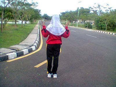 Annisa nurul juliyanti |09 juli 1999 |SMA yuppentek 3 |cili fams :-*({}) |thanks for today allah:-*({})