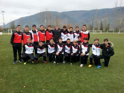 1ivan2ruben3joel4cerre5javi6manu8fran9kaki10charly11xosé13martin14david15cristian16raul17edgar18peréz19iago21borja23anton.Equipo cun gran obxetivo a liga galega