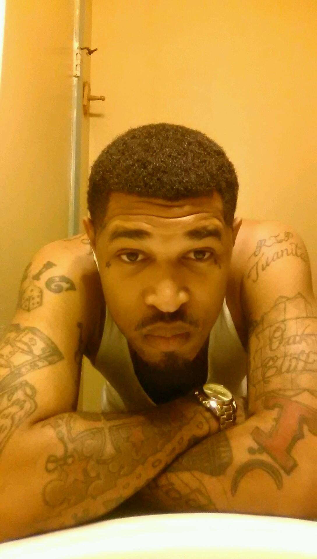 My Main Focus Is This Money In My Kid's Everything Else Is Irrelevant!!! Dallas TX..
Kik Me: JonesSuperTatted FaceBook: CokeBoyJones