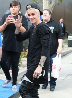 ate a bosta do justin vale mais que vc