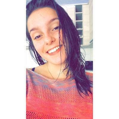 Não precisamos saber pra onde vamos, nós só precisamos ir. Não queremos ter o que não temos, só precisamos viver o que queremos.