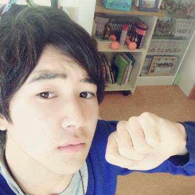Er0OSWpZrJblbRo's profile picture. オシャレ大好きーー٩(ˊᗜˋ*) 好きな人もfollow me)) 三代目、ワンオク、マイファスハマってます٩( 'ω' )و 高1の人も絡んでねー！美容系もきょうみある！！