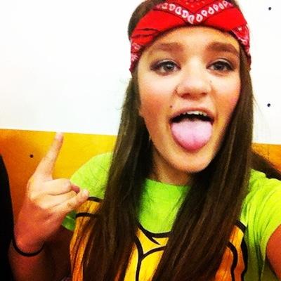 youtuberunivere's profile picture. •i dont want to be another social casualty•