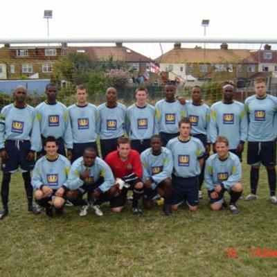 plays for lewisham Sunday league team boxed at peacocks gym,lewisham boxing club & orpington boxing club