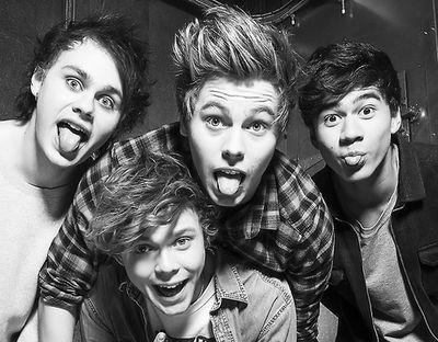 Just a bunch of 5SOS lyric fuckery