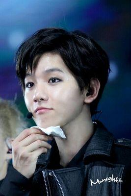 Hello!I am EXO L.I love all kpop song.