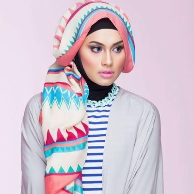 riskipm's profile picture. Indonesia - Dutch | Muslimah Model & HijabHunt 2013 | Owner of @adoptKitten & @garsagaleOutfit(IG) | Instagram : riskipm | Contact : riskiputri@hotmail.com